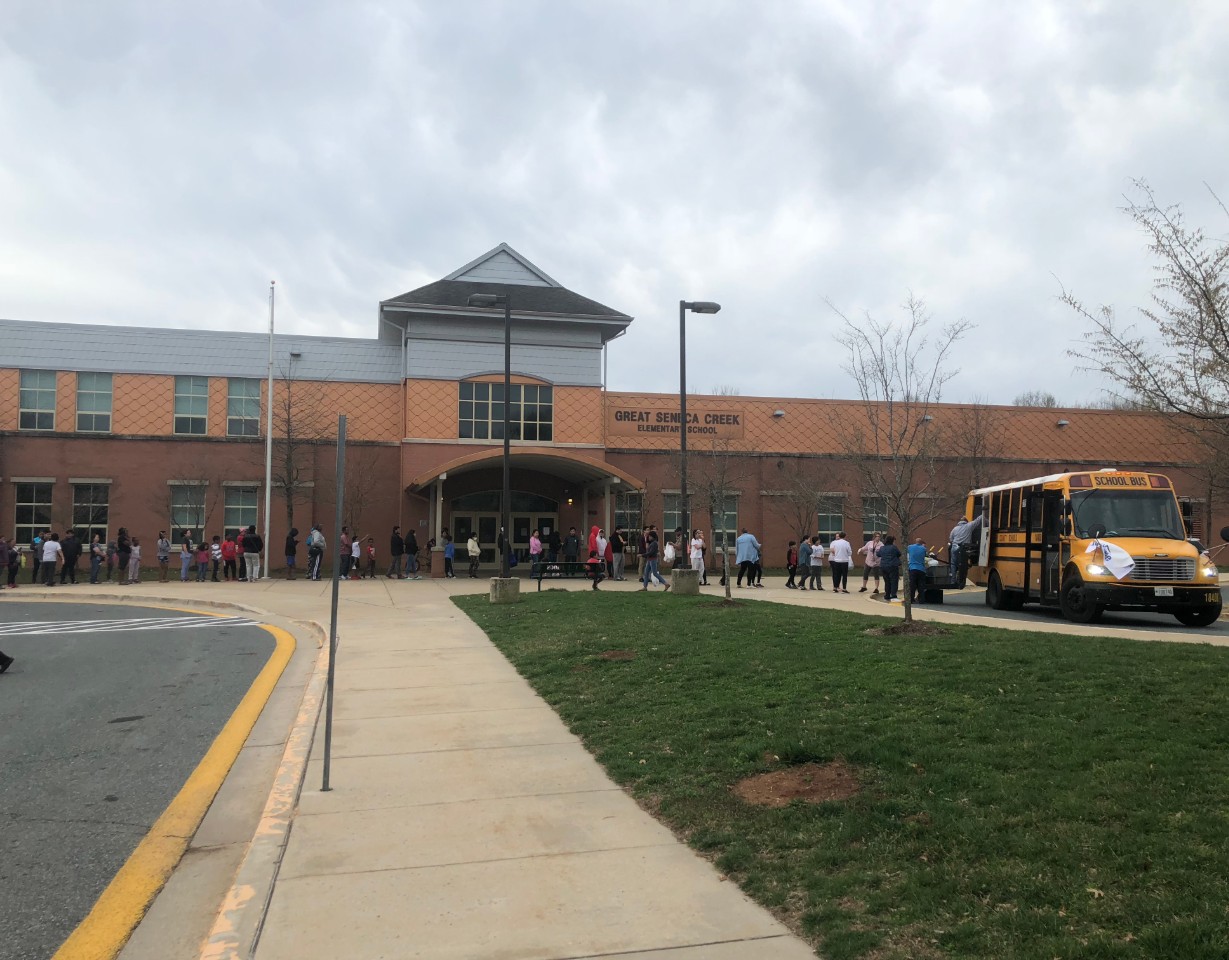 MCPS Use School Buses to Distribute Free Meals - Montgomery Community Media