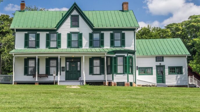 photo of magruder-brussard farm house in agricultural history farm park by Montgomery Parks